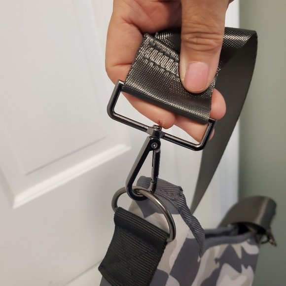 Haute Shore "Blake Showoff" Gray Camo Print Neoprene Crossbody - Picture 5 of 11